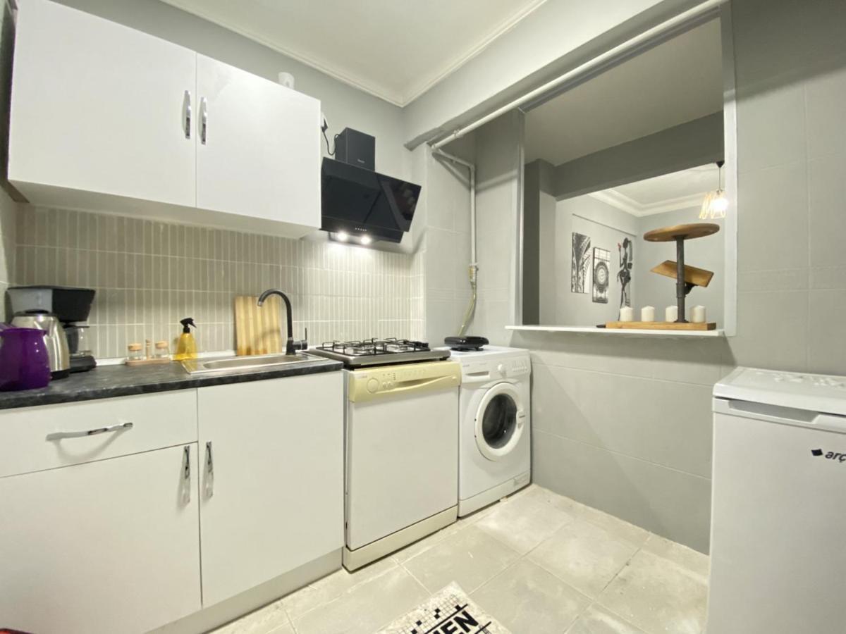 Charming Flat With Balcony In Sinanpasa Besiktas Lägenhet Istanbul Exteriör bild