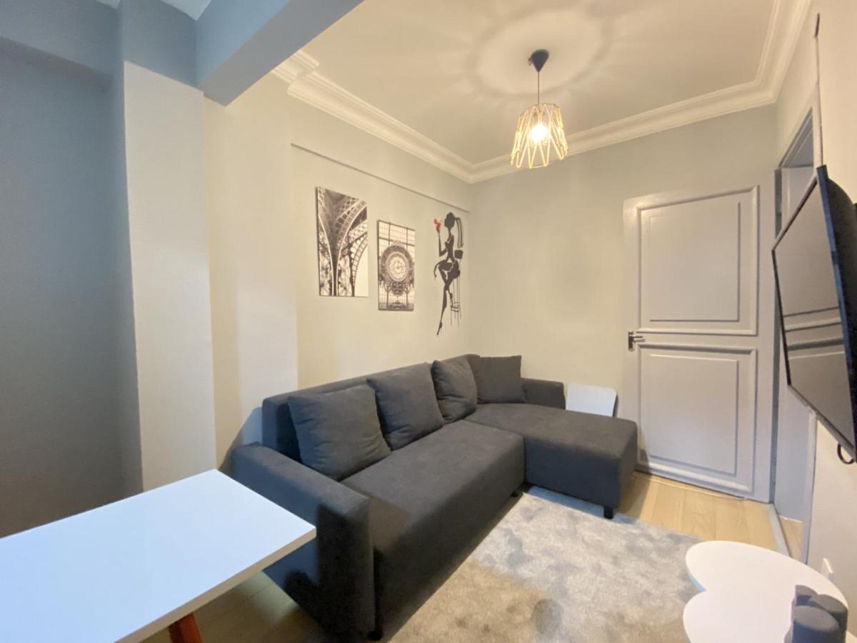Charming Flat With Balcony In Sinanpasa Besiktas Lägenhet Istanbul Exteriör bild
